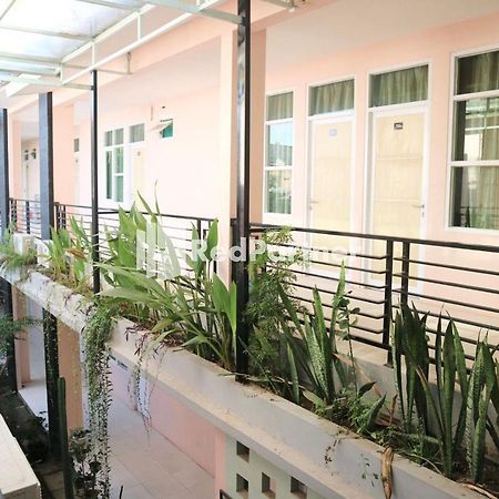 Wisma Suci Syariah Polewali Mandar Mitra Reddoorz Matakali Eksteriør billede